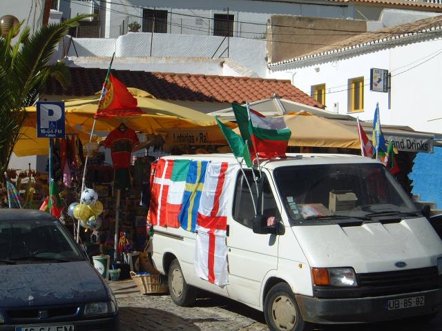 gal/Newsletters/July_2004/Flag sales!.jpg